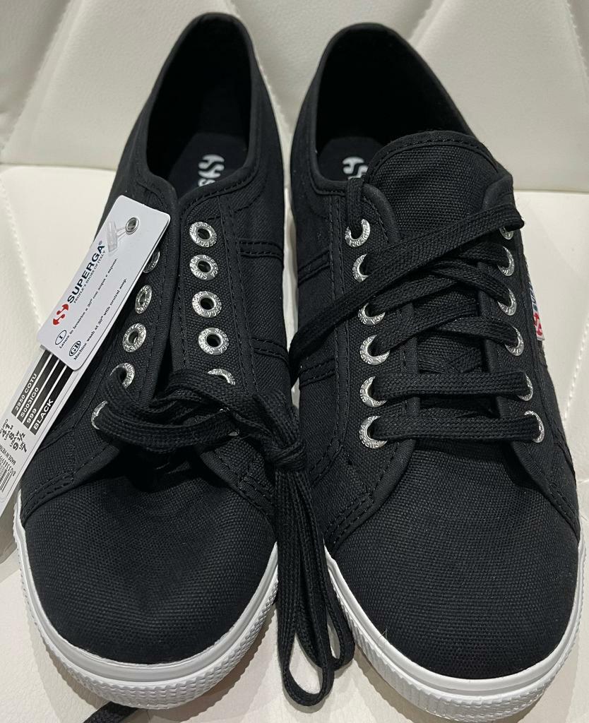 size 7 superga